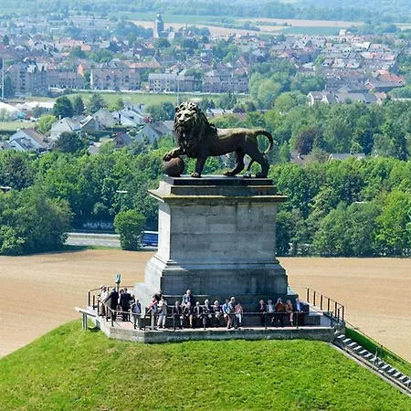 Station 82 B Charleroi-airport * Charleroi
